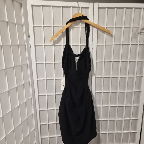 Tobi Black Halter Neck Dress NWT Sz S - Picture 2 of 11